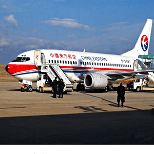 三义航空托运航空快运业稳步发展的原因是什么？